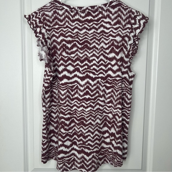 Maurices Women's Zigzag Patterned Top - Maroon and White / Size Medium - Picture 5 of 9